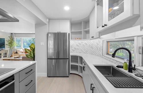 Oldsmar House | Modern Private Estate - Central to Tampa & Beaches