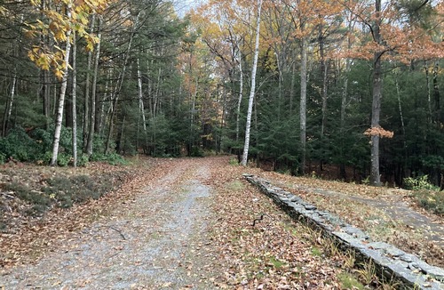 Tyringham House | Modern Private Mountain Retreat - Close to Tanglewood & Lakes
