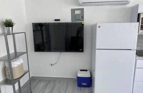 Cangrejo Arriba Apartment | Modern private studio in prime location, minutes from beach & airport