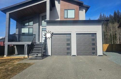 Prince George Apartment | Modern Private Suite Fast WiFi Parking Quiet Stay