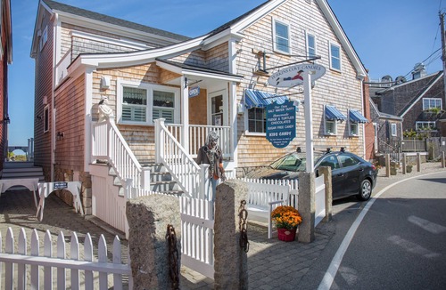 Ogunquit Apartment | Modern property in the heart of Perkins Cove with amazing views of the Atlantic