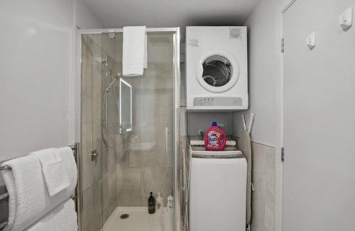 Frankton Apartment | Modern Queenstown Studio Near Airport & Shops