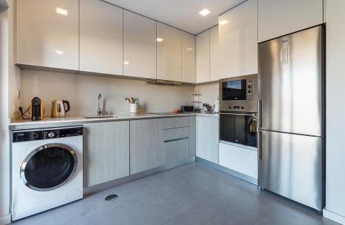 Ilhavo Apartment | Modern & Quiet 2BR 2 Baths 4 Balconies & Lift