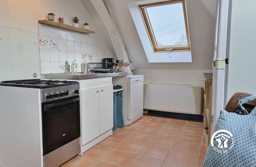 Saint-Jean-sur-Mayenne Apartment | Modern renovated cottage with large garden and wifi, ideal for families or professionals