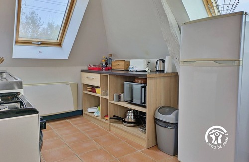 Saint-Jean-sur-Mayenne Apartment | Modern renovated cottage with large garden and wifi, ideal for families or professionals