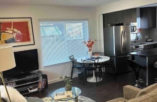 Des Moines House | Modern Ranch near Knapp Center, Stadium, Downtown