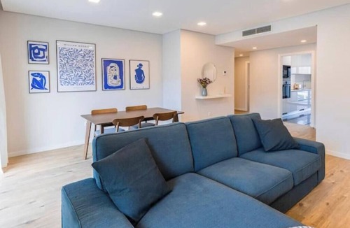 Oeiras Apartment | Modern Refuge with Pool in Oeiras | 2 Bedrooms Close to the Beach and Lisbon