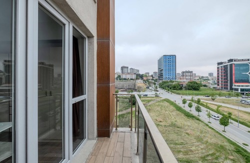 Mahmutbey Apartment | Modern Residence Studio Flat w Balcony in Bagcilar