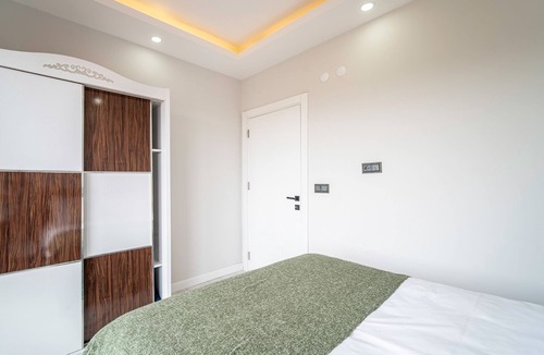 Aksu Apartment | Modern Residence with Shared Pool in Antalya Aksu