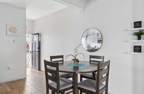 St. Anns House | Modern retreat close to Trinidad's best sites.