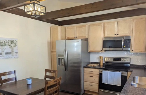 Whitewater House | Modern Retreat in the Woods near Whitewater Lake