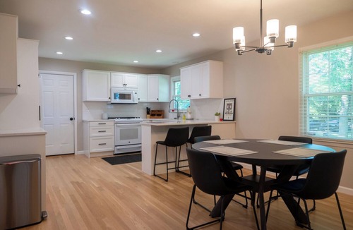 Hudson House | Modern retreat located across from WRA and steps from downtown Hudson.