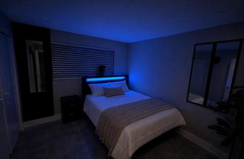 North Andrews Gardens Villa | Modern Retreat Near Beach, Las Olas & Hard Rock