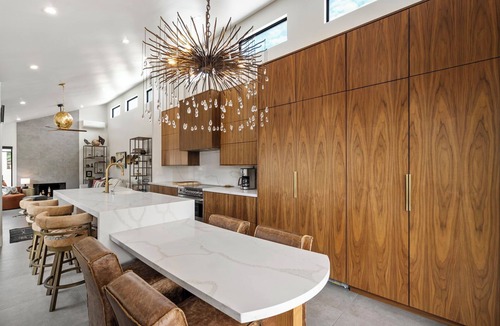Tempe Condo | Modern Retreat w/Community Pool-5 mins to ASU