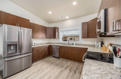 Kanab House | Modern Retreat with Views l Thistle by Stay