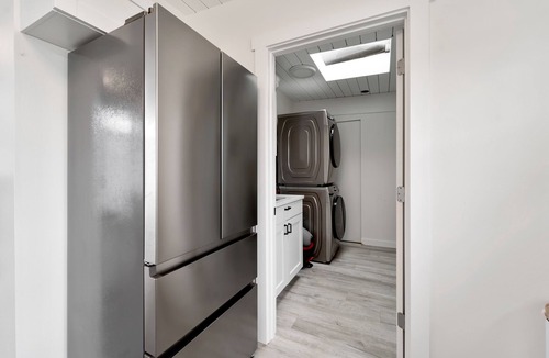 Sedro-Woolley House | Modern Retro Haven near Downtown Sedro Woolley