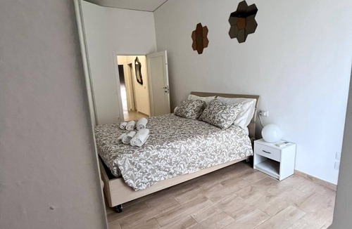 Lungarno del Tempio Apartment | MODERN RIVER HOUSE