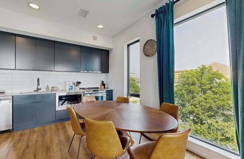 North Capitol Condo | Modern river-view condo with balcony & WiFi - walk to downtown & attractions