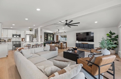 Bullhead City House | Modern Riverfront Escape Brand-New Remodel – NEW LISTING ON VRBO
