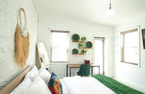 Downtown Baltimore House | Modern Room|Large Twnhme|Harbor Skyline| Park Free