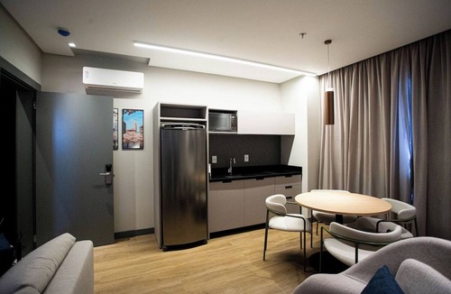 Itapema Hotel | Modern Room Perfect for Relaxation by the Sea - Near Navegantes Airport
