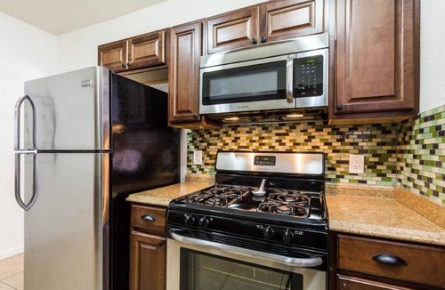 Garfield Apartment | Modern Roosevelt Row Condo 2BR 1BA Downtown Stay