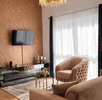Hirschaid Apartment | Modern Royal Suite