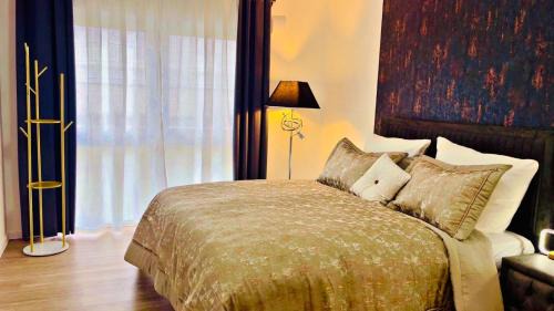 Hirschaid Apartment | Modern Royal Suite