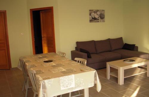 Maisons-en-Champagne Cottage | Modern rural cottage located in the Marne near Vitry le François.