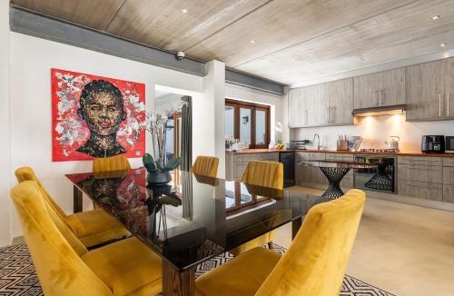 Cape Town City Centre House | Modern Rustic Gem at the foot of Table Mountain