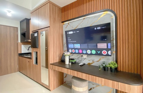 Kedungmanggu Apartment | Modern Scandinavian Studio At Lrt City Sentul - Royal Sentul Park Apartment