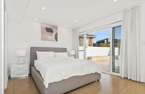 La Perouse Apartment | Modern Seafront Luxury, Steps from the Beach