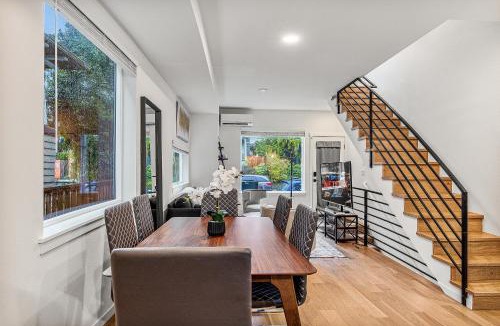 University District House | Modern Seattle Home w Rooftop Views - Near UW