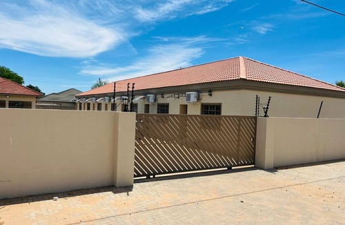 Palapye Apartment | Modern, Secure & Spotless Apartment in Palapye