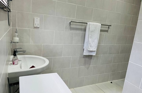 Palapye Apartment | Modern, Secure & Spotless Apartment in Palapye