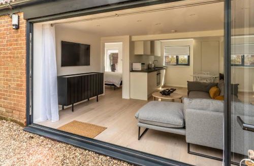Matching Green Apartment | Modern self contained one bedroom with garden