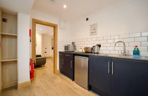 Weston on Trent Apartment | Modern Self Contained Studio Near Coventry CBS Arena with Private Parking
