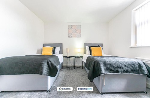 St Helens Apartment | Modern Serviced Apartments in St Helens with Free WiFi Ideal for Leisure or Work Stays by North West Accommodation