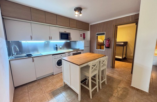 Sesimbra Apartment | Modern Sesimbra Oasis: 10min Walk to Beach, Garden BBQ & Free Parking Apartment