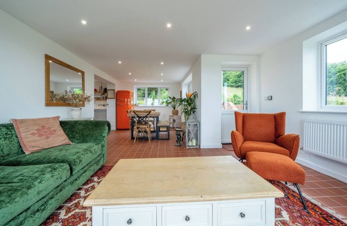 Knowbury Cottage | Modern Snitton Cottage & Gardens