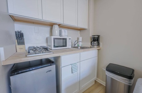 Prudential - St. Botolph Apartment | Modern South-End Studio Apt!