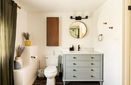 Stratford House | Modern & Spacious 1908 Home