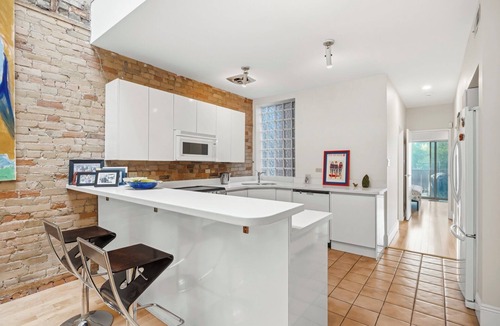 Garden District Apartment | Modern, Spacious 2 level in Downtown Historic Building - MAJOR INTERNATIONAL SPORTING EVENT Ready!