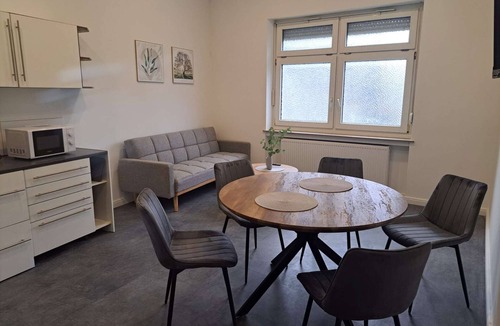 Solingen Apartment | Modern, spacious 2-room apartment - 85 m²