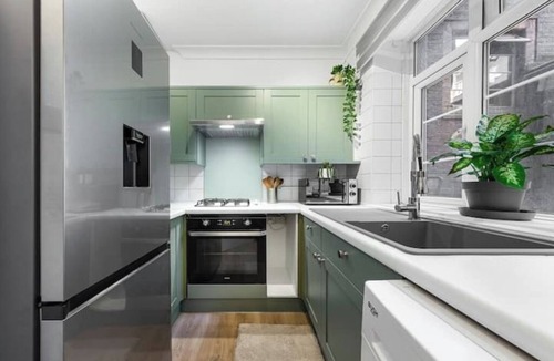 Belsize Apartment | *Modern Spacious 3 Bedroom flat in Central London*