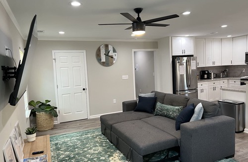 Lincoln Heights House | Modern Spacious 4 Bedroom House minutes to Uptown Charlotte, Family friendly