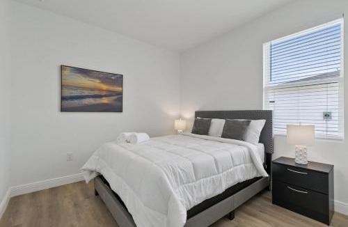 Port Charlotte House | Modern & Spacious 4-2 Home Great for Families