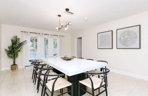 Hollywood Hills House | Modern Spacious 5-Bedroom Villa with Pool