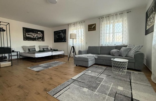 Neuching Apartment | modern & spacious Apartments CarHandling Campus -Nähe Therme Erding -Messe München -Arena -free parking -Netflix -W-LAN