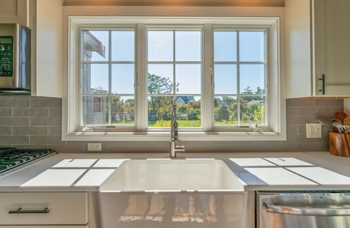 Nantucket House | Modern, Spacious Beach House in Cisco with Ocean Views